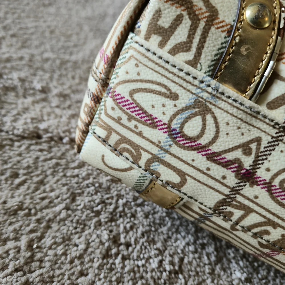 Coach authentic scribble